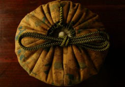 茶碗の袋　　唐子紋更紗　（カラコ モン サラサ）